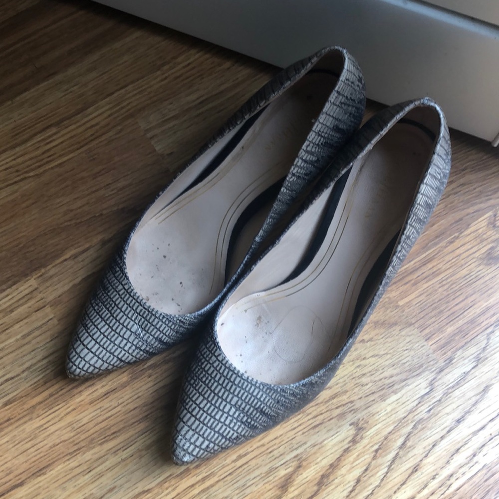 Short pumps beige black